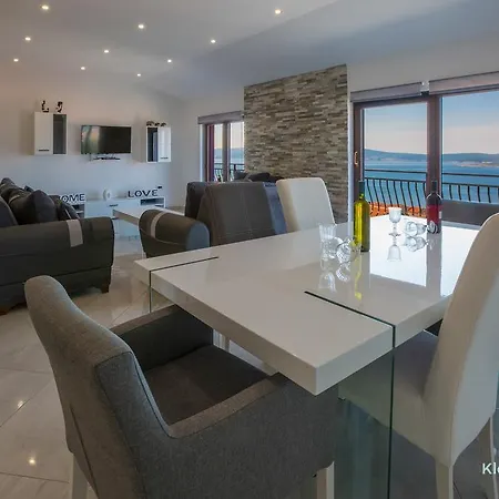 Apartman Lili *