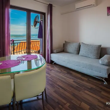 Apartman Lili *