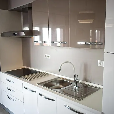 Lili Apartman