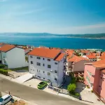 Lili Apartmán