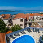 Lili * Crikvenica