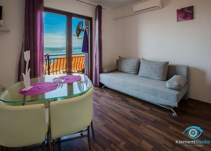 Apartman Lili *